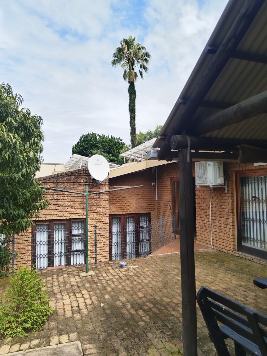 5 Bedroom Property for Sale in Schoemansville North West